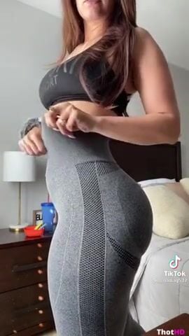 __nadiag537 jumbo butt in tight yoga pants