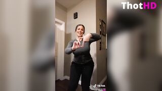 jennylostyle729 jumbo titty mature TikTok