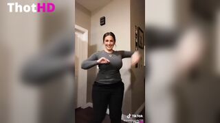jennylostyle729 jumbo titty mature TikTok
