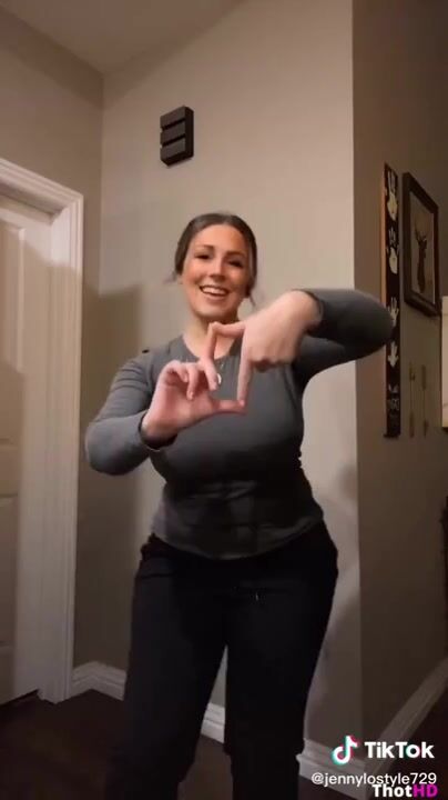 jennylostyle729 jumbo titty mature TikTok