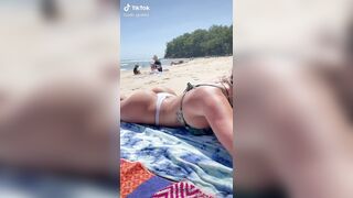 jade_grobler that ass on beach