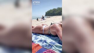 jade_grobler that ass on beach