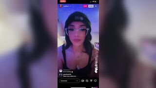 sav6ixx Instagram live flashing her tits