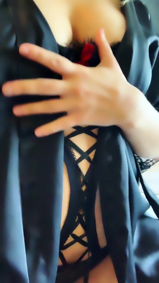Neringa Kriziute Showing Pussy And Boobs Onlyfans