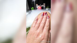 Tommie Jo Bathtub Finger In Pussy ONLYFANS