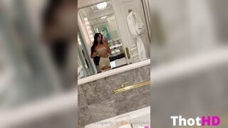 Scarlet Silva Naked In Tub Jumbo Melons