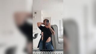 Denia Pettessen aka Oshun lety Flashing Tits OF