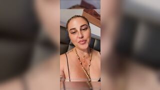 Denia Pettessen aka Oshun lety Masturbating OF
