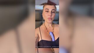 Denia Pettessen aka Oshun lety Masturbating OF