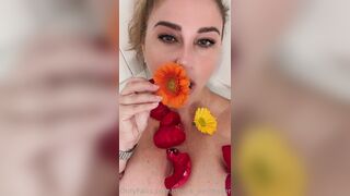 Denia Pettessen aka Oshun lety Nude Bathtub OF