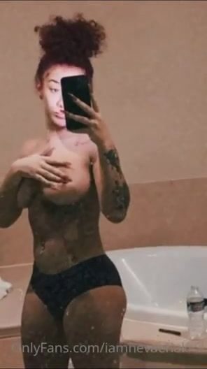 Iamnevaehakira Big Tits video OF