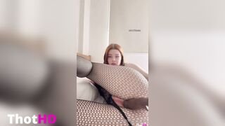 Chloerannoch Dildoing Pussy only fans