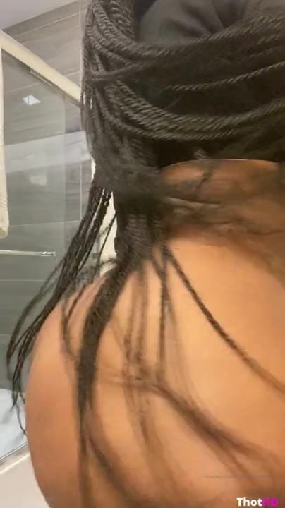 Zmeenaorr Tight Spandex Flashing Booty OF Video