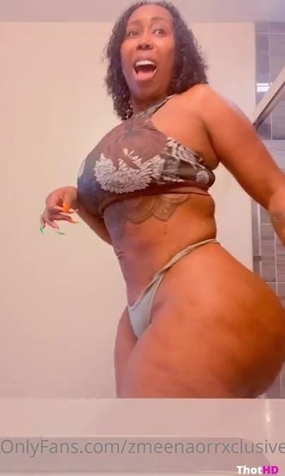 Zmeenaorr Thong Ass & Nude Boobs OF Video