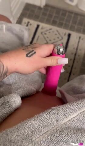 Cloviiie Masturbating POV only fans