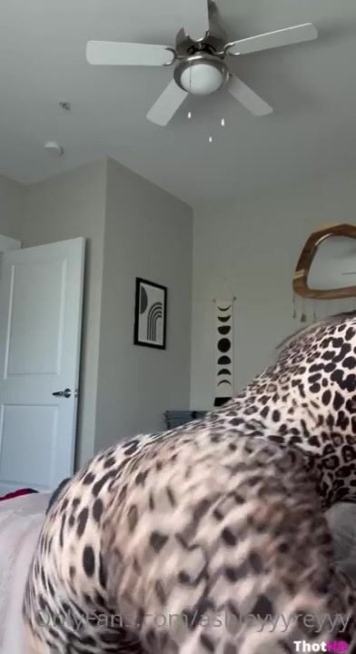 Bag_of_trash ONLYFANS Yoga pants Booty