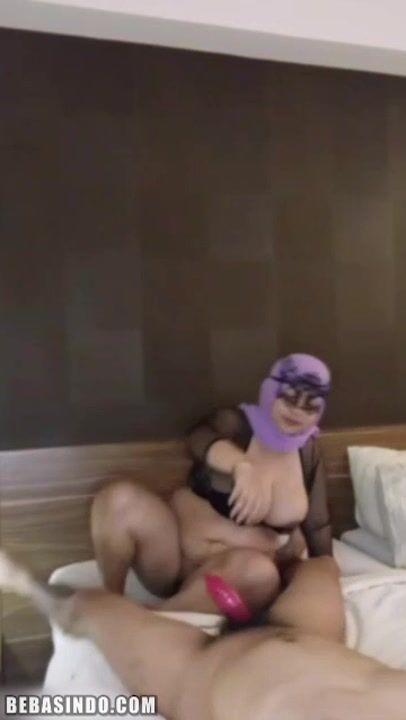 Bokep Indo Tante Hijab Montok Dientot Minta Ampun