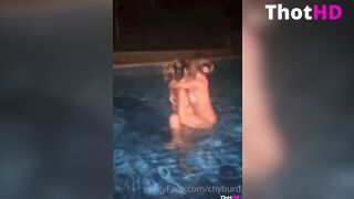 Carolina Samani Lesbian Pool OF
