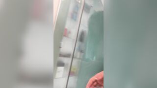 LillyVig Fisting And Squirting In Shower