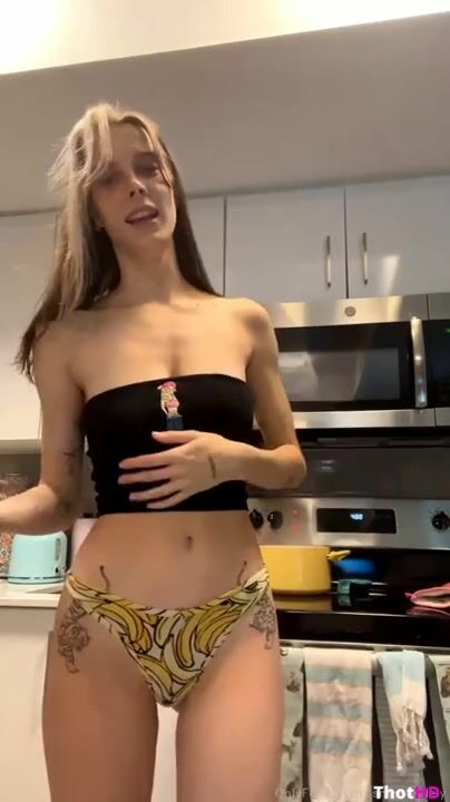 Ashley-matheson Leaks Flashing Tits ONLY FANS