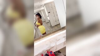 Zara Khan Naked