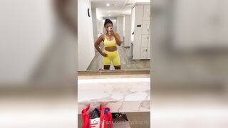 Zara Khan Naked