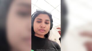 Zara Khan OnlyFans 1