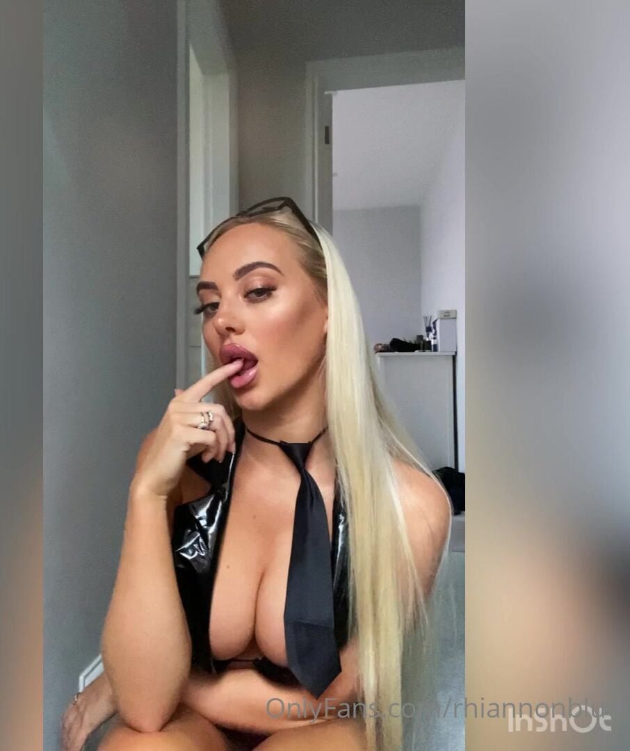 Rhiannon Blue OnlyFans 16