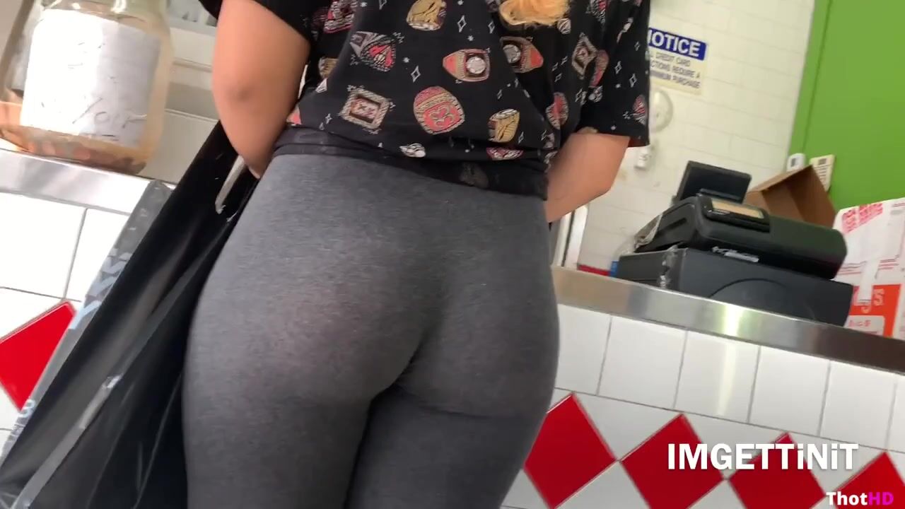 Candid Butt Spy 1AF9ED5