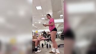Spandex candid teen ass