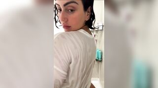 Franncchiii of Showering
