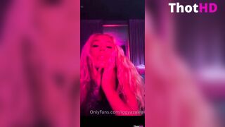 Iggy Azalea Hot