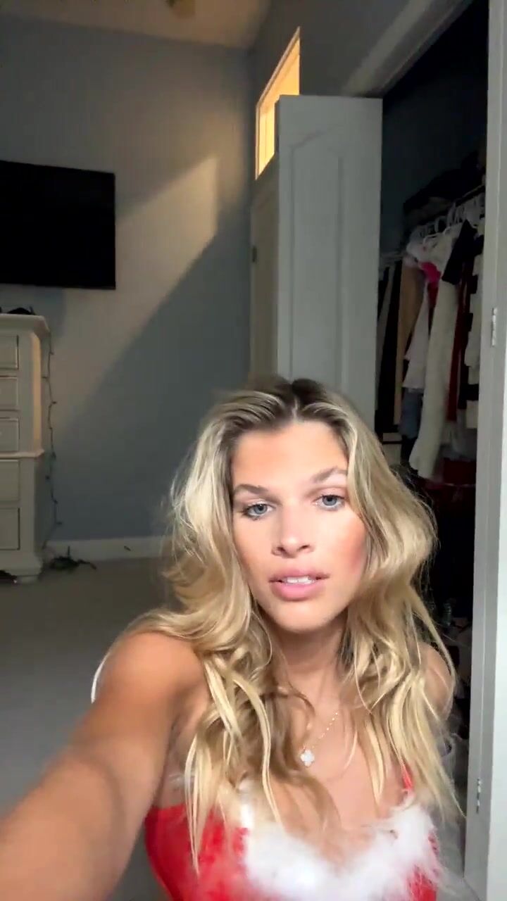Megcrit Hot Red Lingerie Stripping