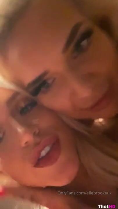 Elle Brooke ONLY FANS Lesbian Cunt Licking On Toilet