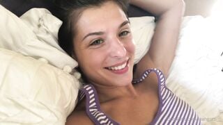 Leah Gotti ONLY FANS Selfie Shaking Ass