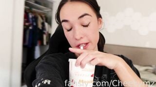 Cheekymz Vlog Dildo Review