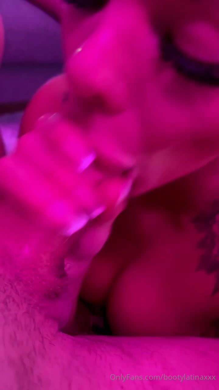 bootylatinaxxx He used the moment to fucking me ROUGH