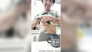 Ishrn aka Pixxarmom Only Fans Leaked