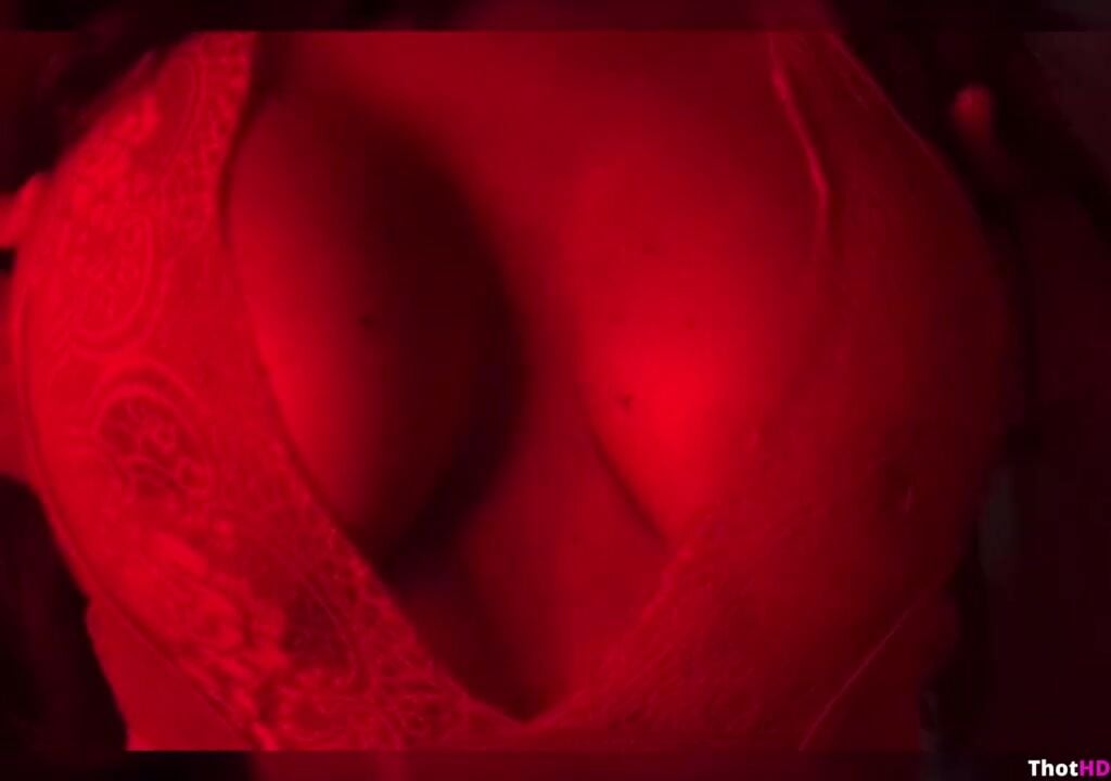 Juliethofl aka Julieth Diaz ONLYFANS Leaks