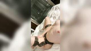 Yololary aka yoloschnitzel Leaked ONLY FANS 6