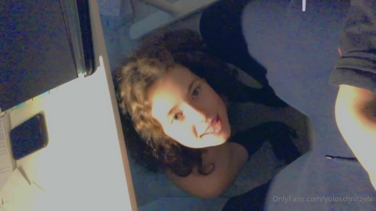 Yololary aka yoloschnitzel ONLY FANS Video 1