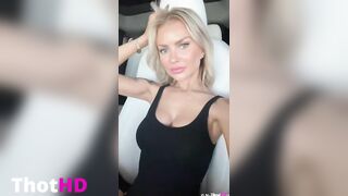 Layna Boo Risky Bating In Car only fans Video