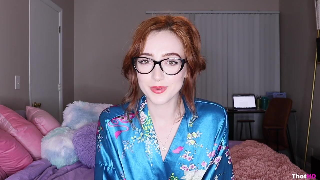 PhatAssedAngel69 Shy Gf Self Piss