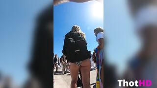 You need no pants when you a sexy girl thot beach