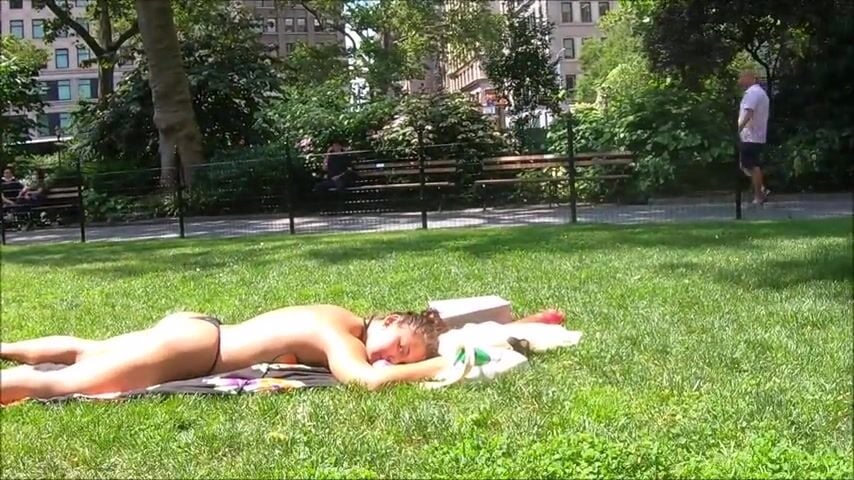 bait wears only thong in public park