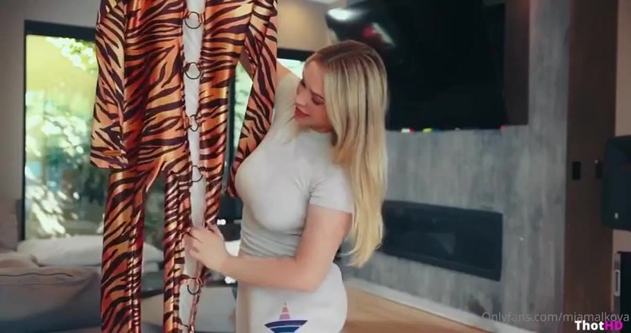 Mia Malkova Nude Cosplay Try-On only fans Video Leaks