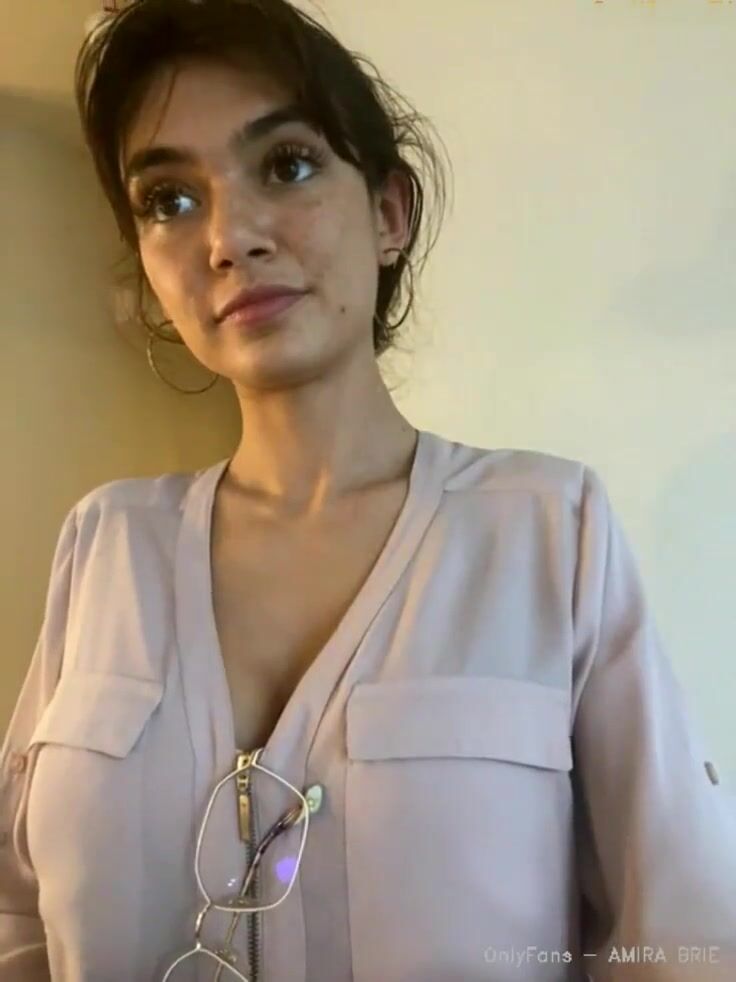 Amira Brie Nude Selfie Stripping only fans Video Leaks