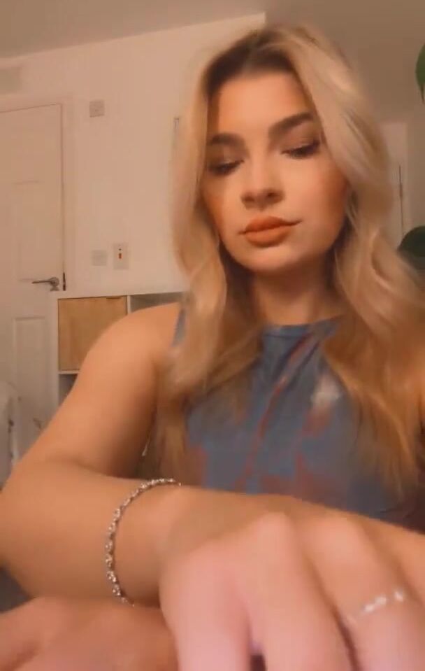 Pasmrx Nude Dress Stripping only fans Video Leak