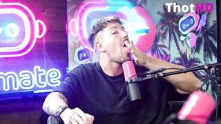 Dainty Wilder Nude Squirts On Podcast of Video Leak