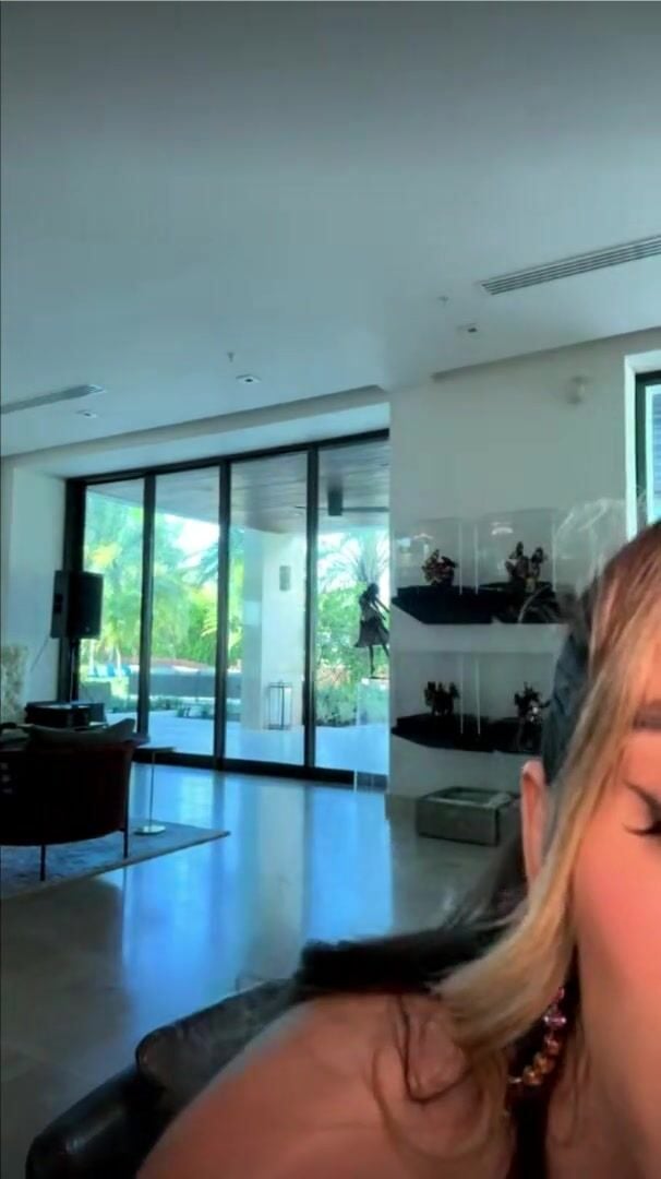 Lyna Perez Nude Cutting Clothes of Livestream Leaks
